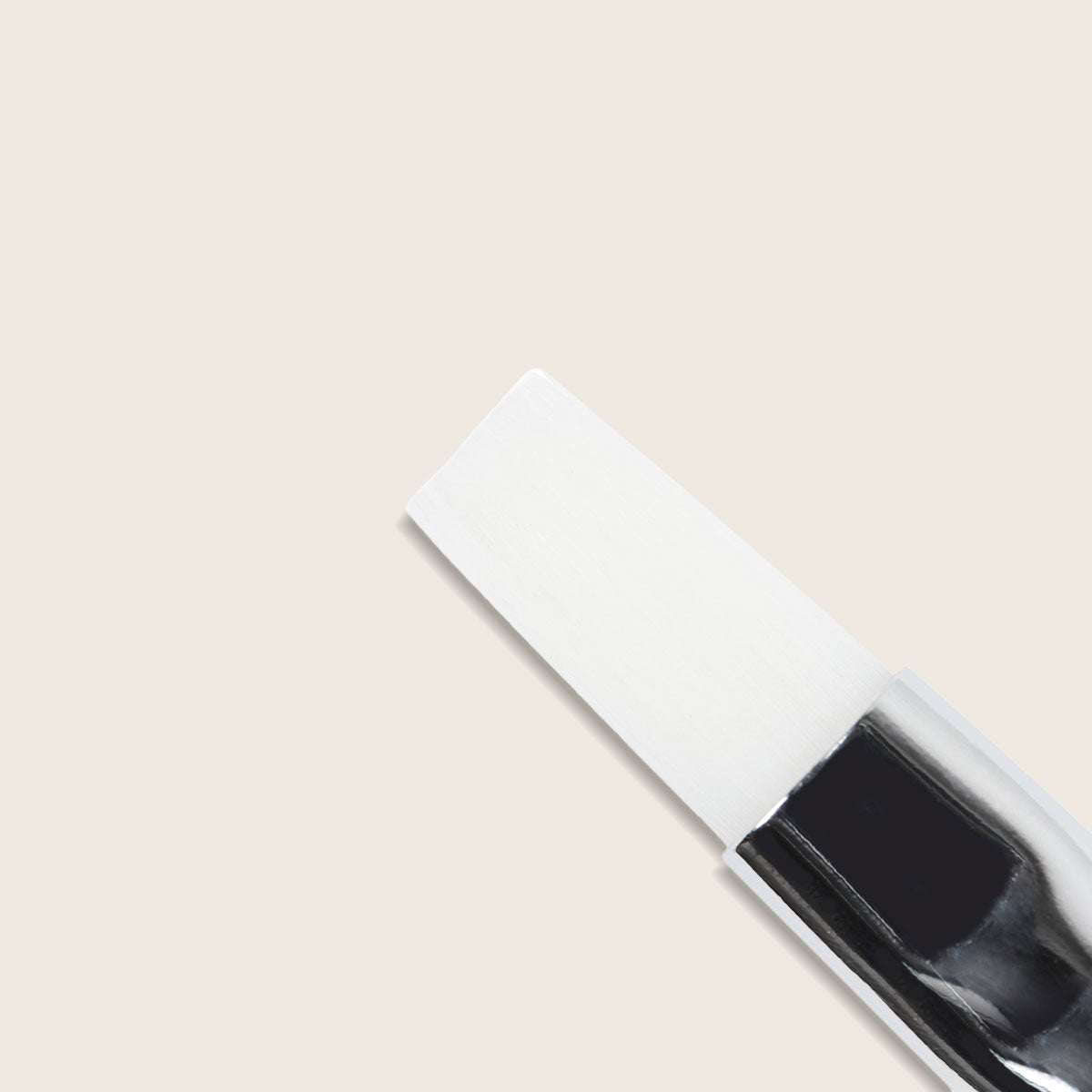 Rhinestone brush red size 4, straight